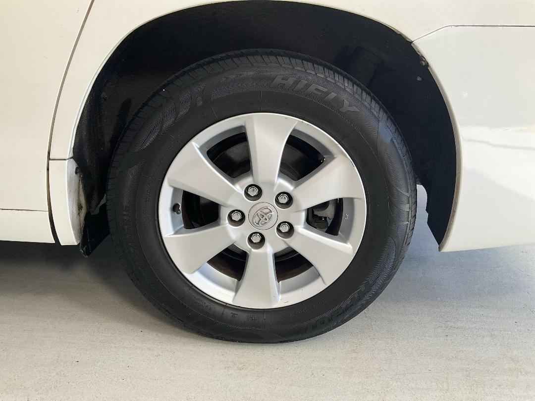 Photo '11' of Toyota Vellfire