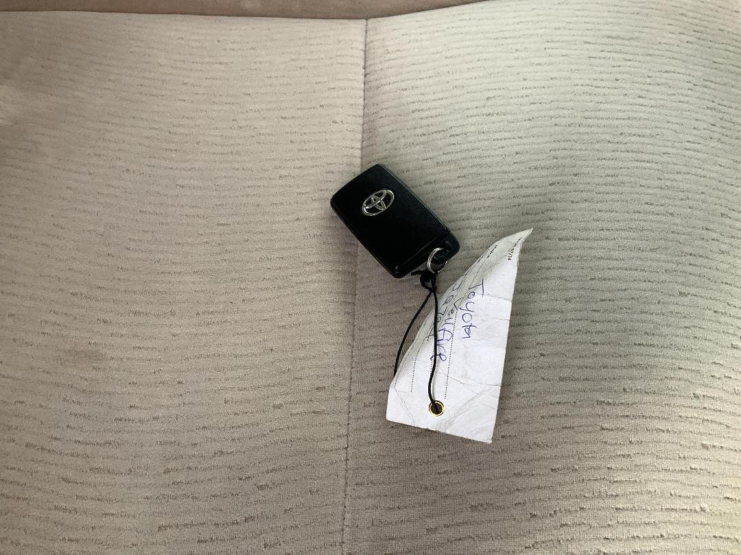 Photo '21' of Toyota Vellfire