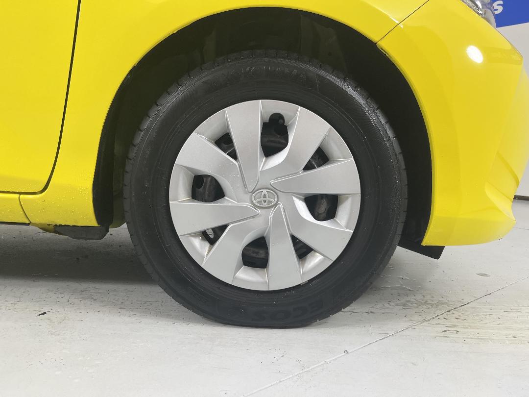 Photo '9' of Toyota Vitz