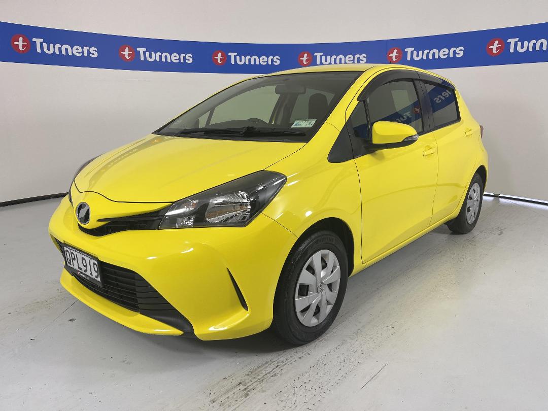 Photo '4' of Toyota Vitz