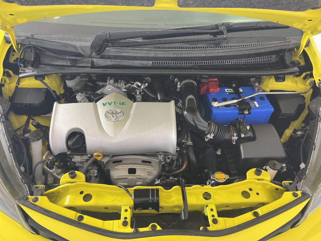 Photo '13' of Toyota Vitz