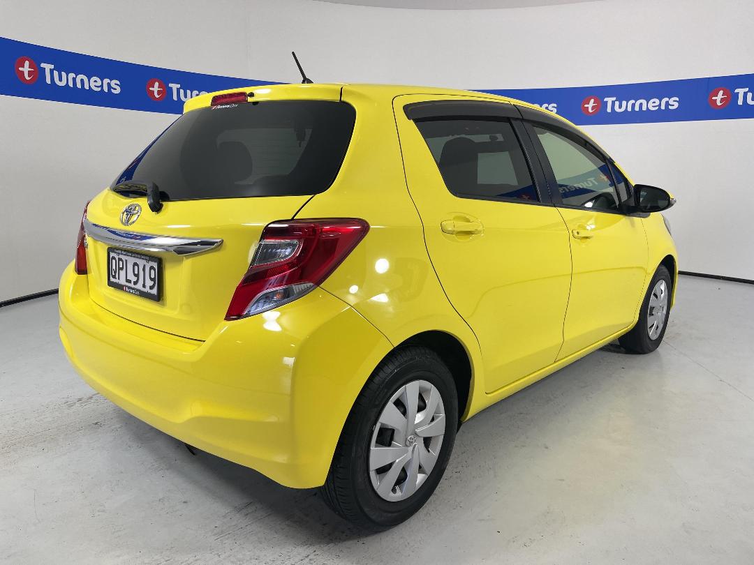 Photo '7' of Toyota Vitz