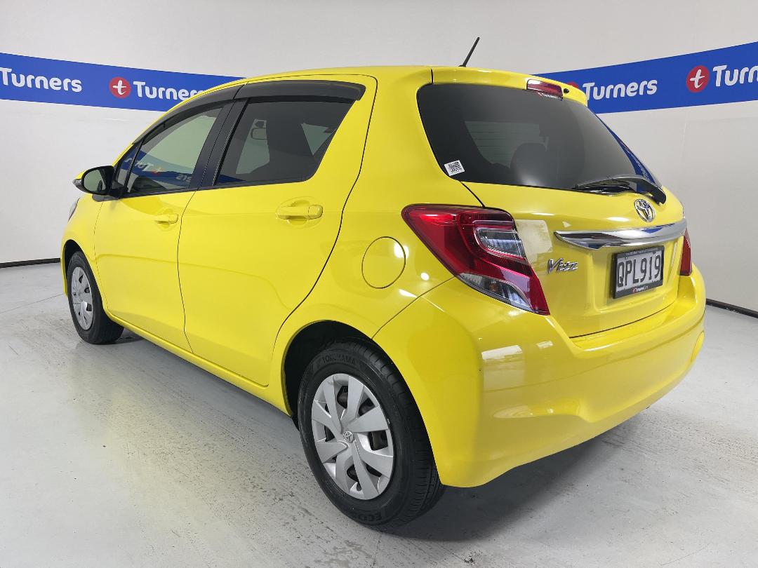 Photo '5' of Toyota Vitz