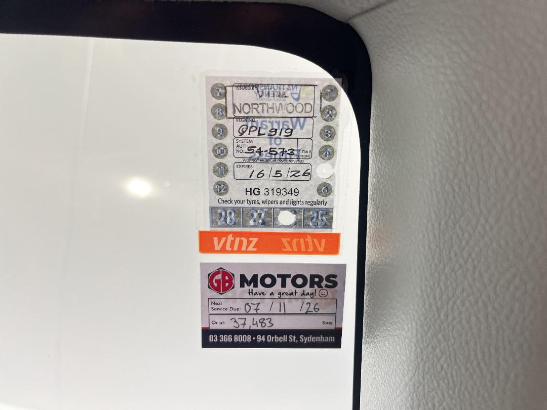 Photo '26' of Toyota Vitz