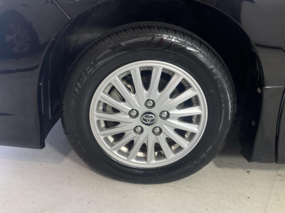 Photo '10' of Toyota Voxy Photo '10' of Toyota Voxy