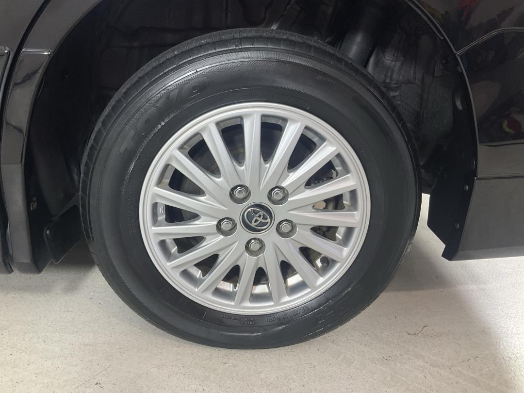 Photo '11' of Toyota Voxy Photo '11' of Toyota Voxy