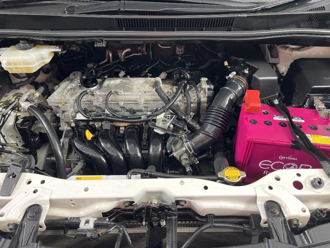 Photo '13' of Toyota Voxy Photo '13' of Toyota Voxy