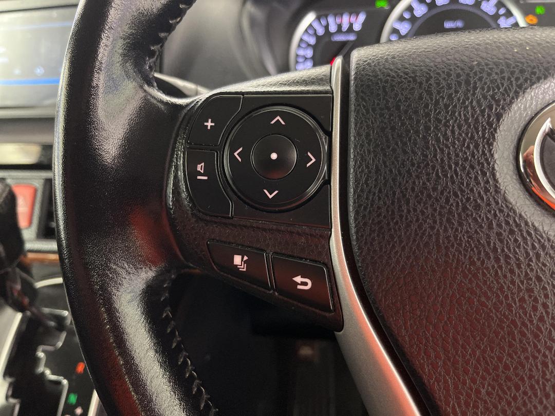 Photo '24' of Toyota Voxy Photo '24' of Toyota Voxy