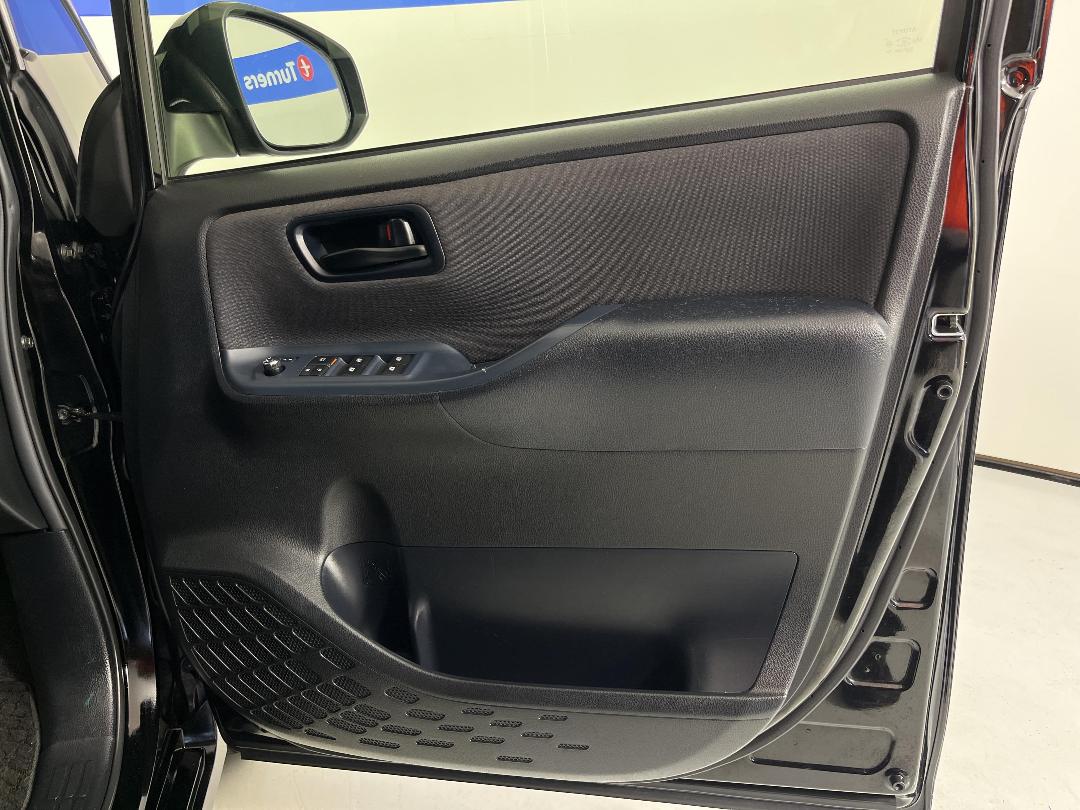 Photo '15' of Toyota Voxy