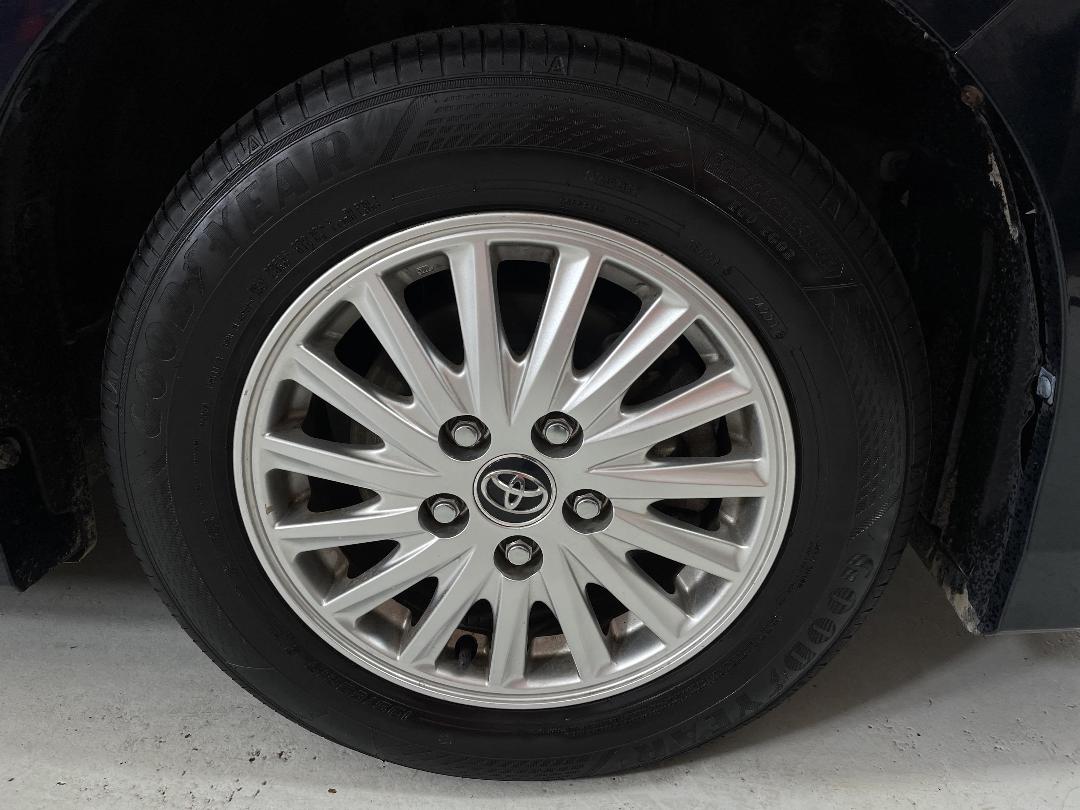 Photo '9' of Toyota Voxy