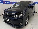 Thumbnail '4' of Toyota Voxy