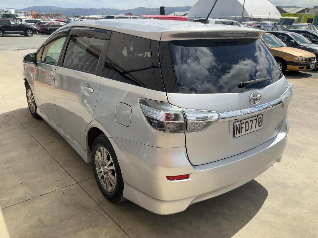 Photo '4' of Toyota Wish