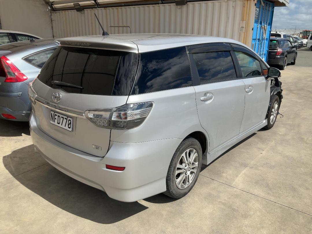 Photo '6' of Toyota Wish