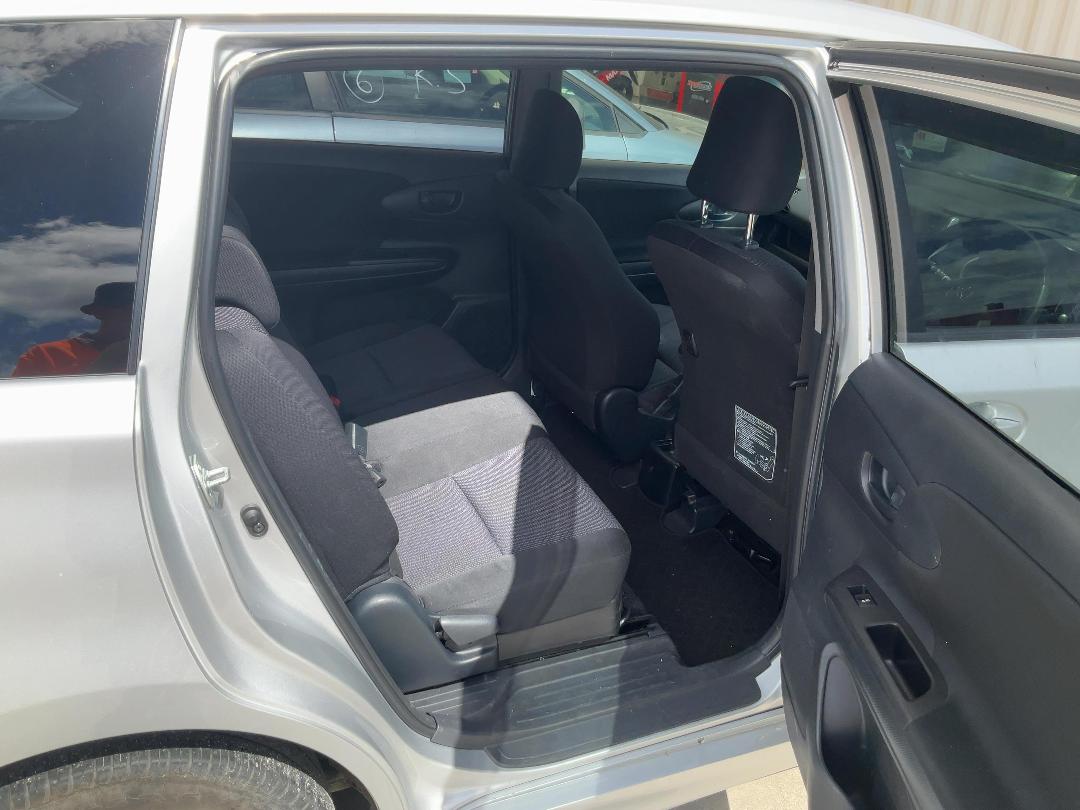 Photo '8' of Toyota Wish