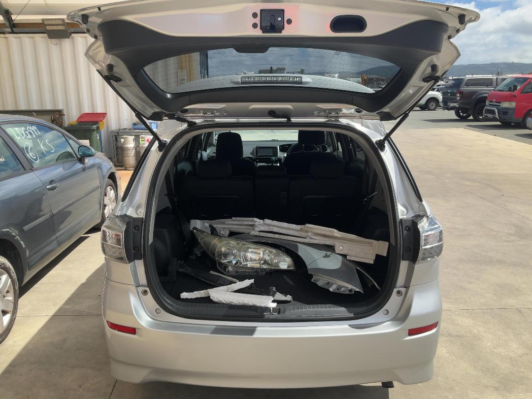 Photo '9' of Toyota Wish