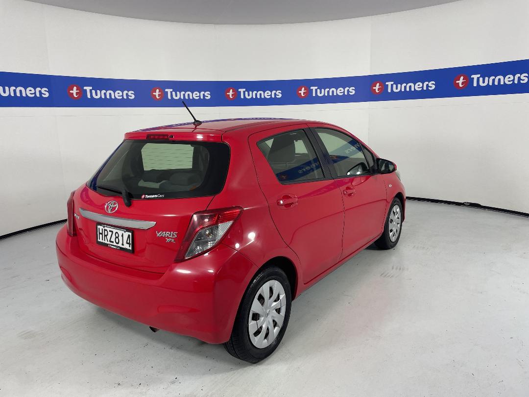 Photo '7' of Toyota Yaris