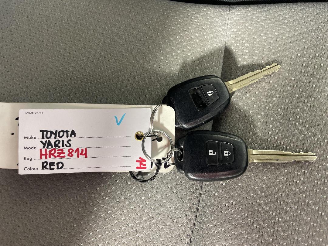 Photo '22' of Toyota Yaris