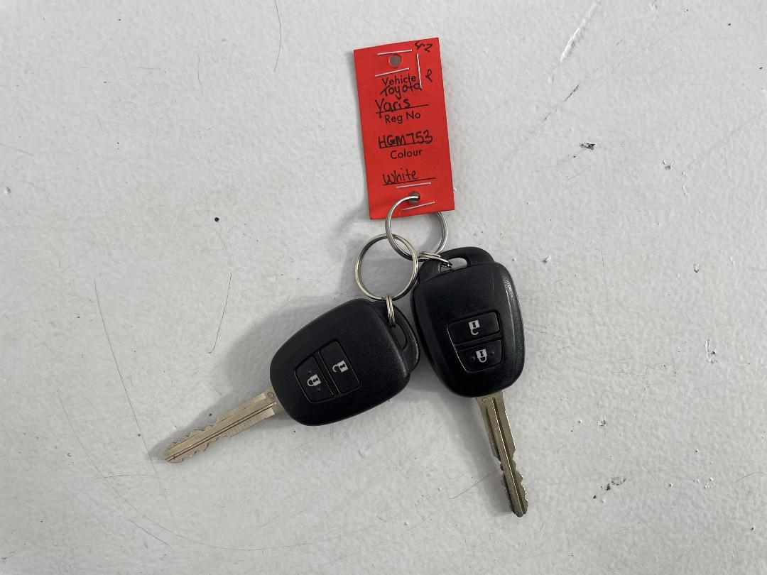 Photo '22' of Toyota Yaris