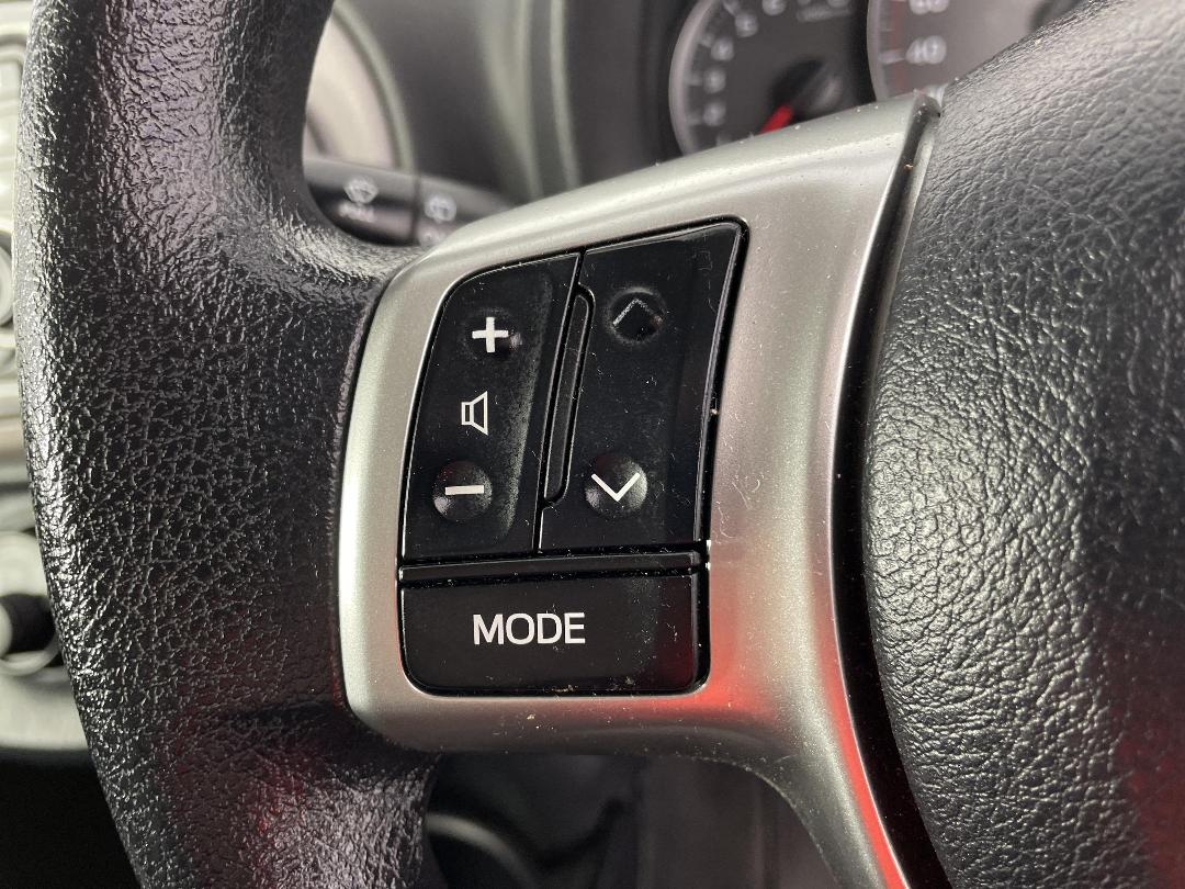 Photo '23' of Toyota Yaris