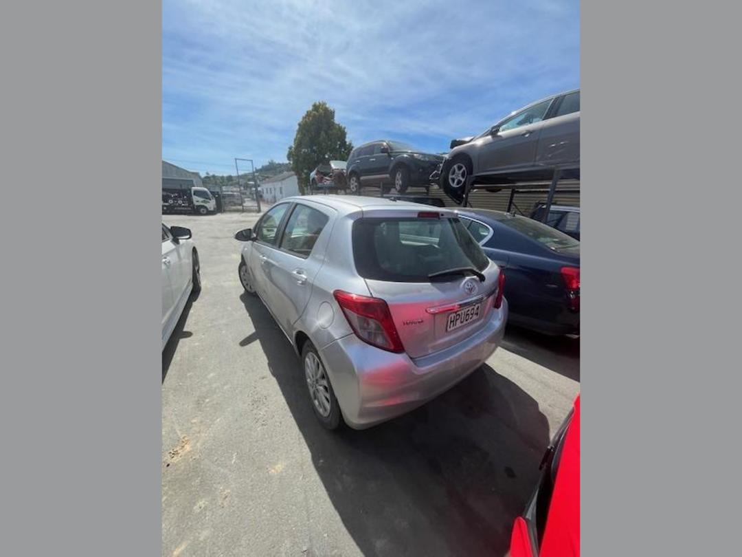 Photo '8' of Toyota Yaris YR Photo '8' of Toyota Yaris YR