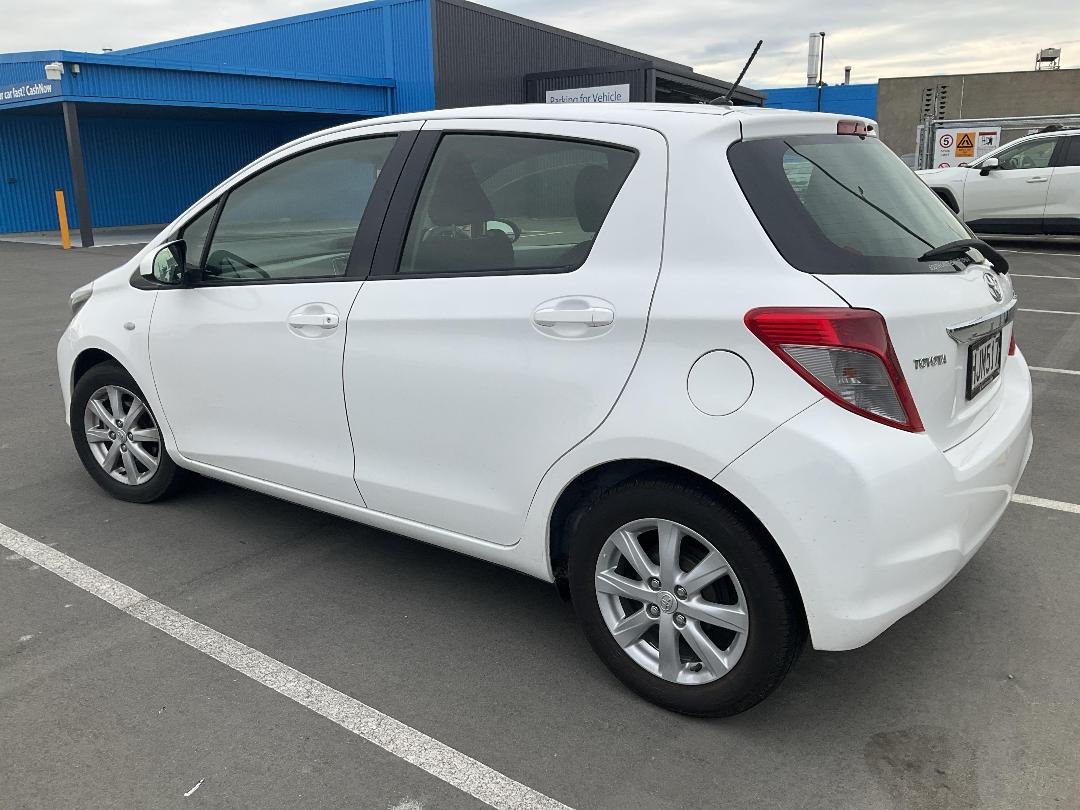 Photo '3' of Toyota Yaris YRS