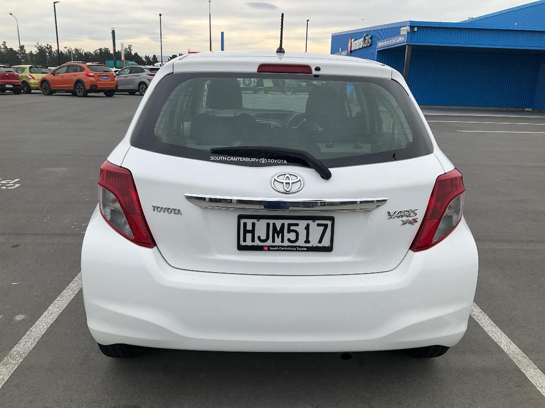 Photo '4' of Toyota Yaris YRS