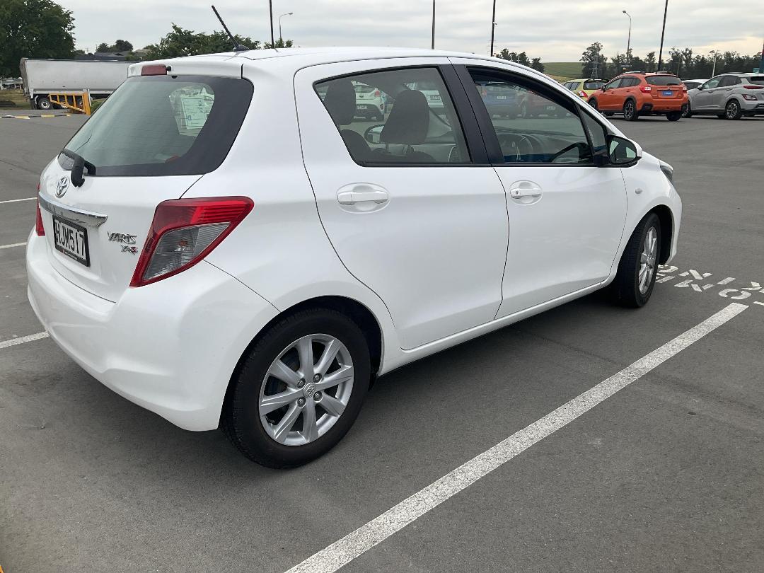 Photo '5' of Toyota Yaris YRS