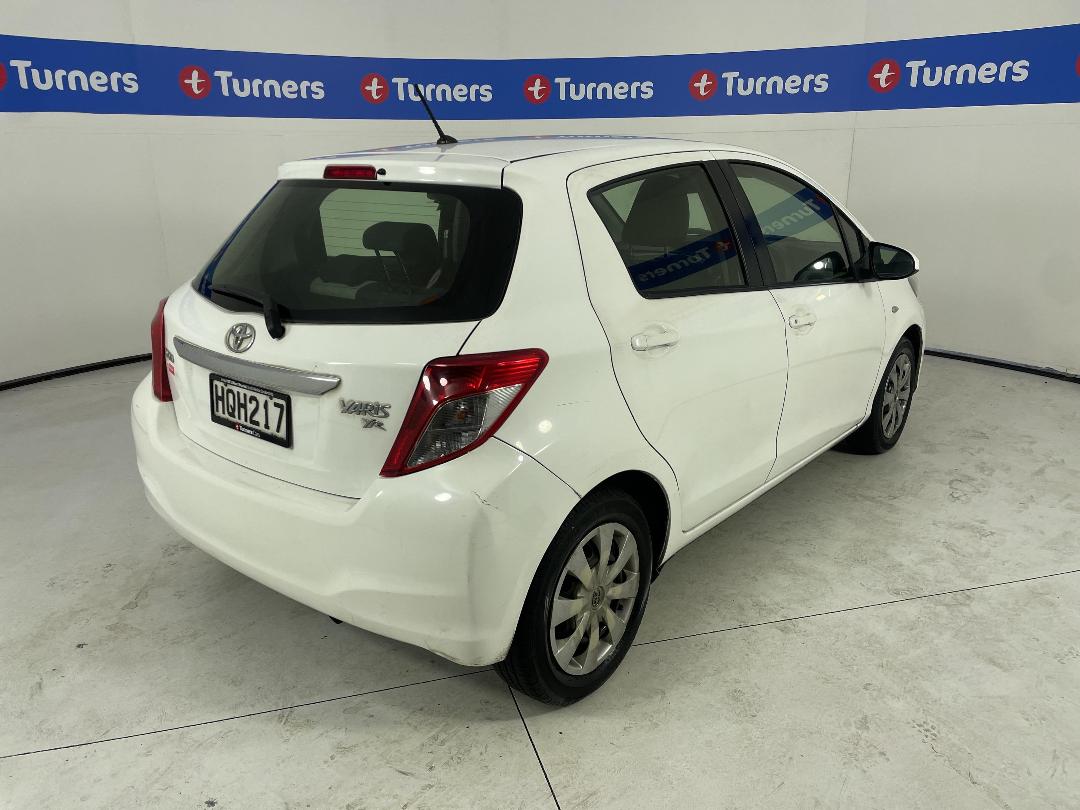Photo '7' of Toyota Yaris