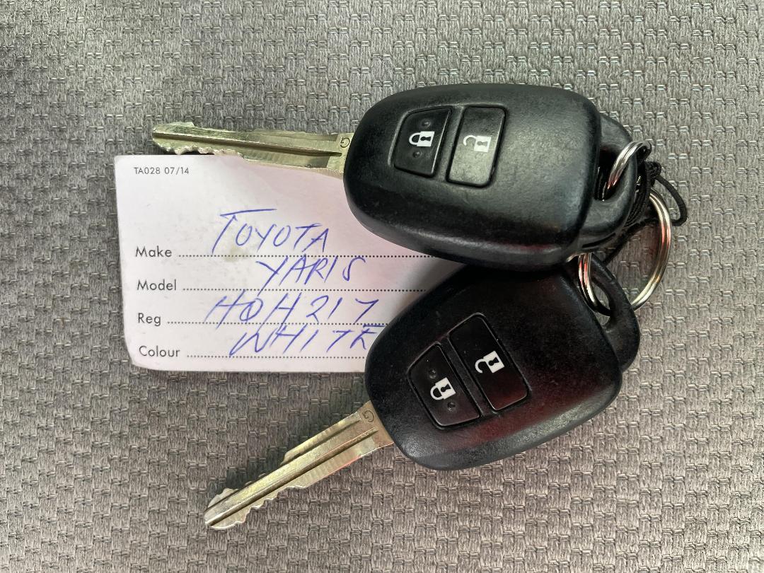 Photo '22' of Toyota Yaris