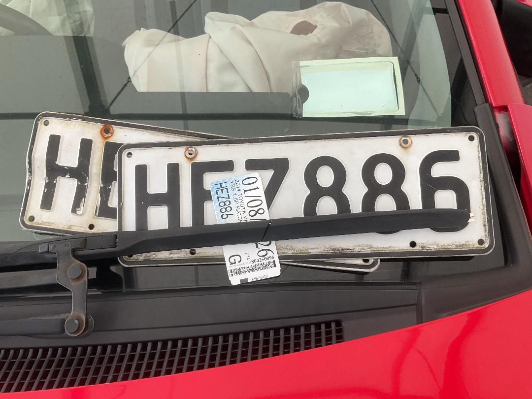 Photo '14' of Toyota Yaris YRS