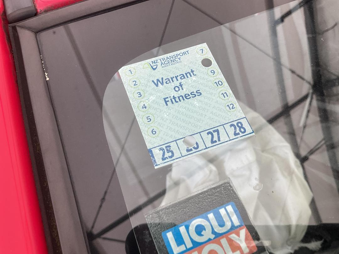 Photo '15' of Toyota Yaris YRS