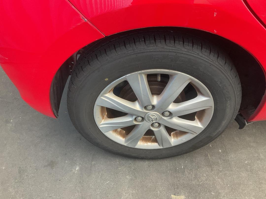 Photo '29' of Toyota Yaris YRS