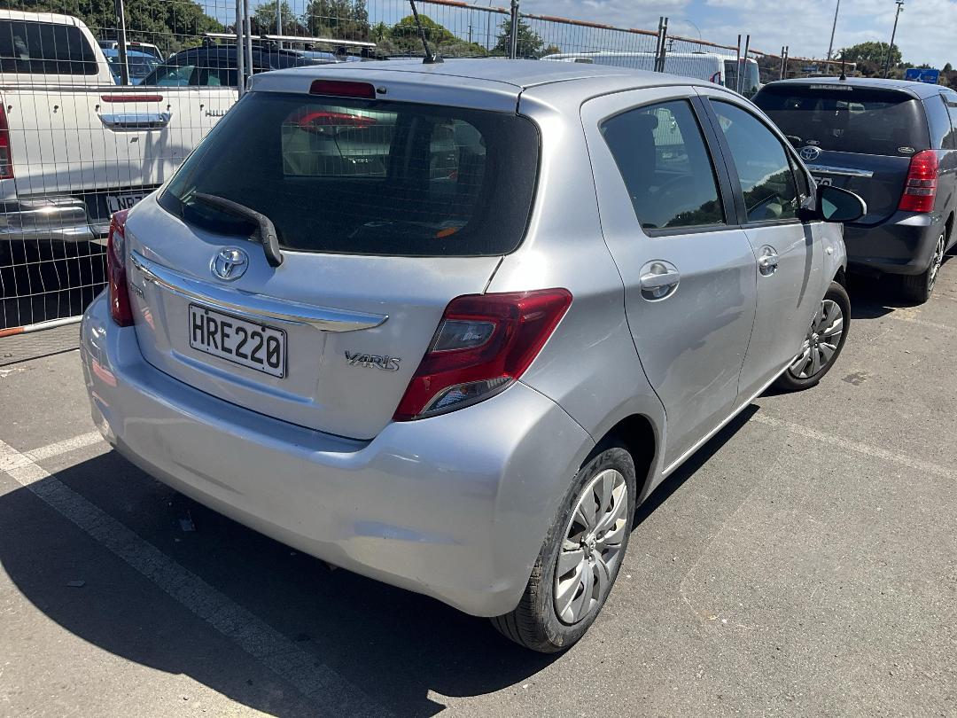 Photo '4' of Toyota Yaris GX