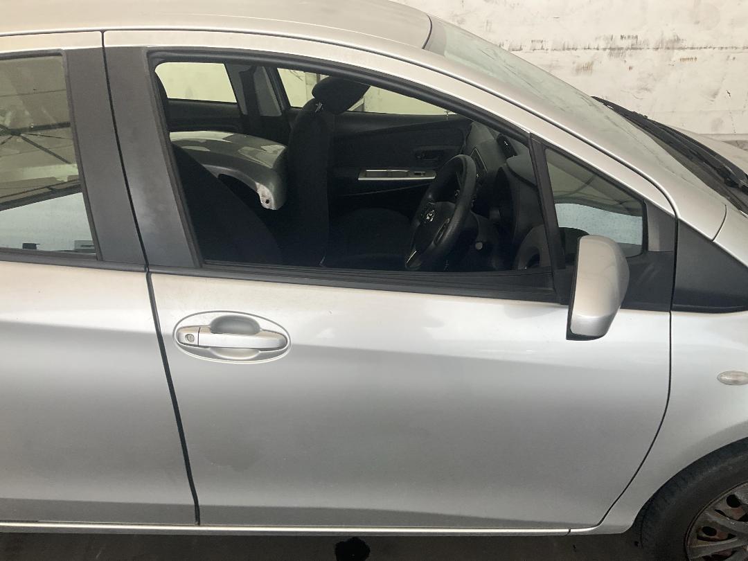 Photo '4' of Toyota Yaris GX