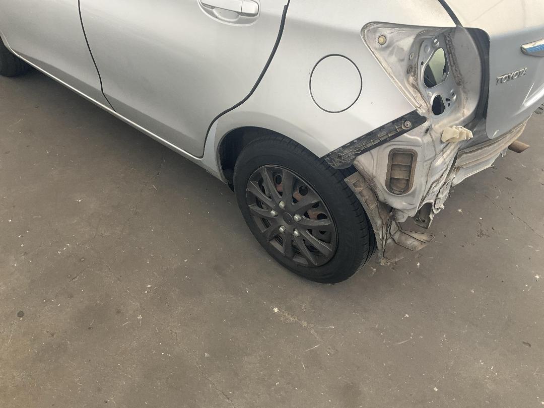 Photo '11' of Toyota Yaris GX