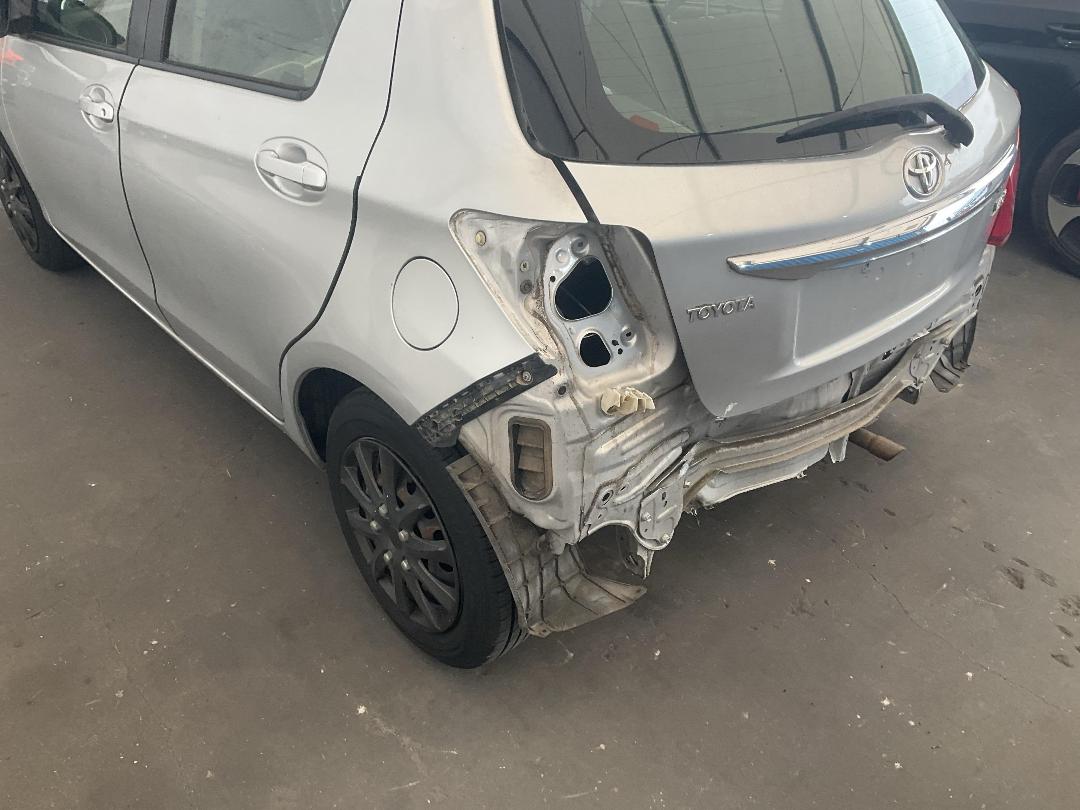 Photo '12' of Toyota Yaris GX