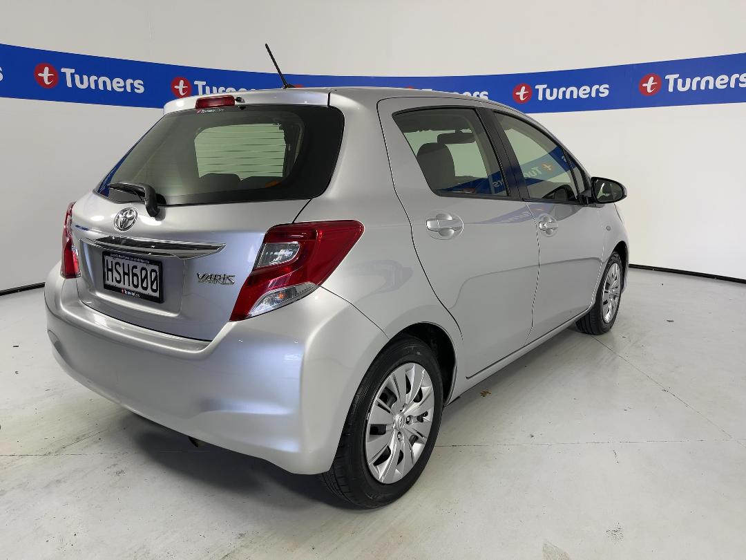 Photo '7' of Toyota Yaris