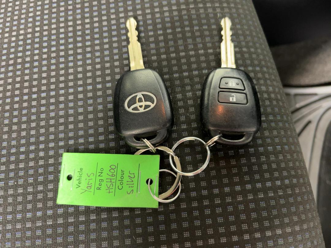 Photo '22' of Toyota Yaris