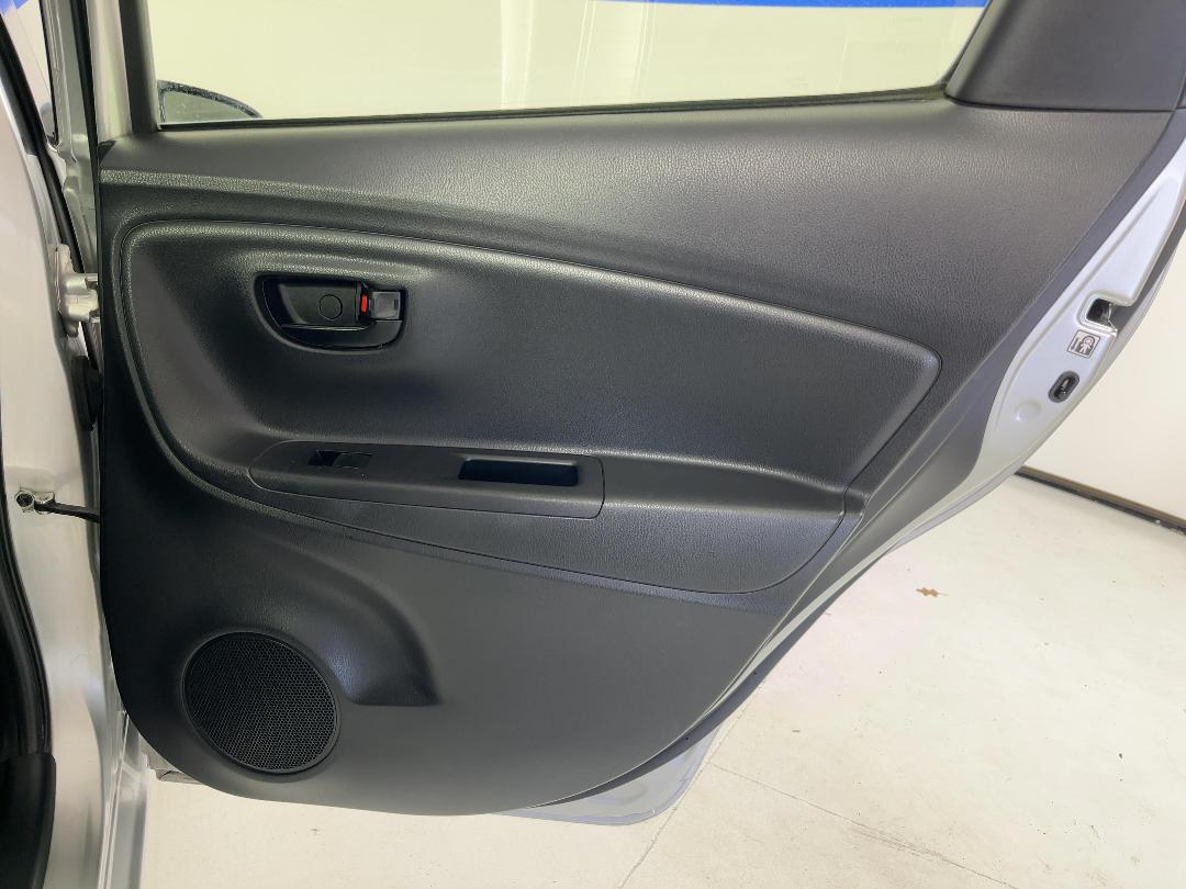 Photo '19' of Toyota Yaris