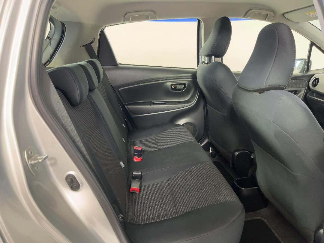 Photo '20' of Toyota Yaris