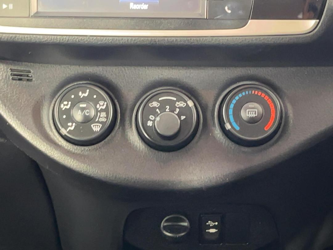 Photo '25' of Toyota Yaris