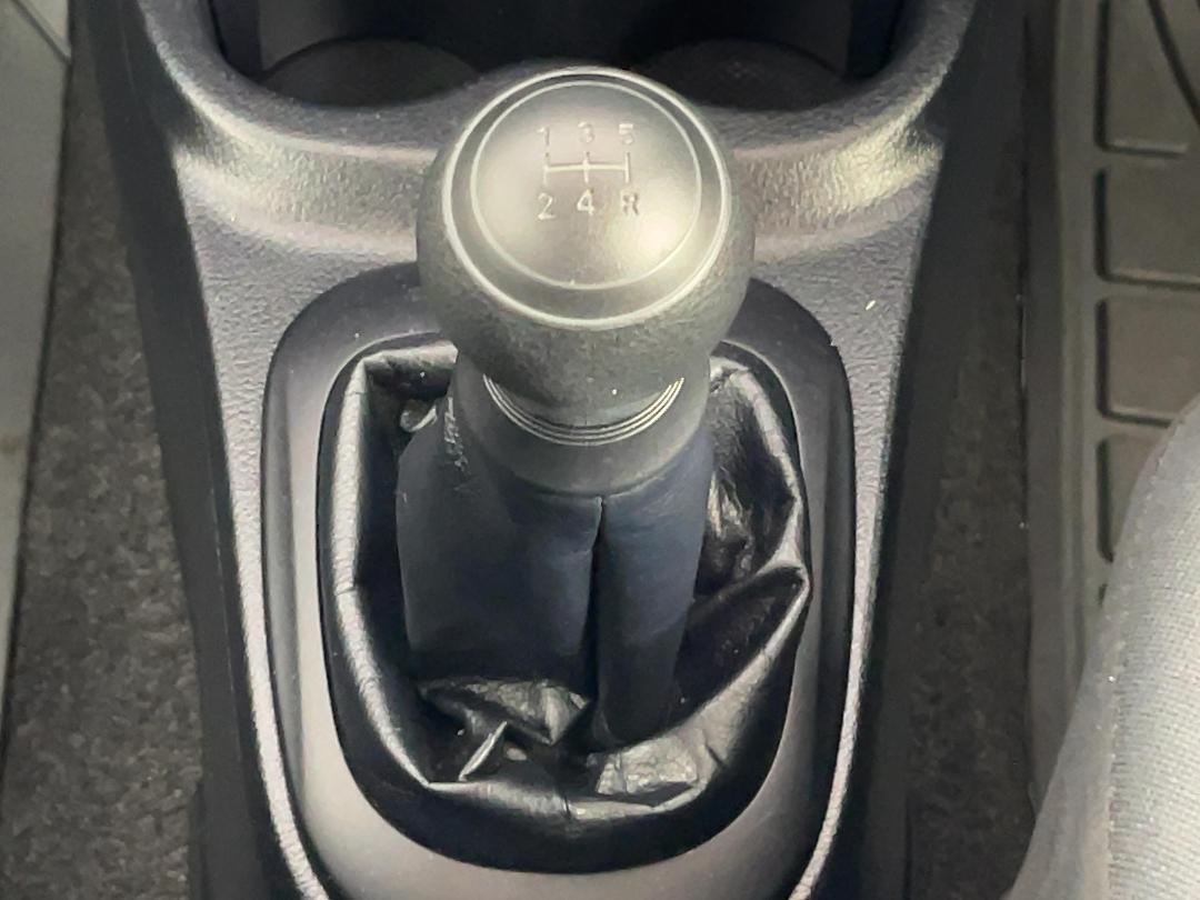 Photo '26' of Toyota Yaris