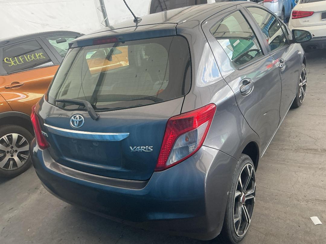 Photo '5' of Toyota Yaris