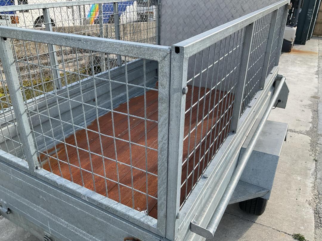 Photo '17' of TRAILER TUI 8X4 Transport - Single Photo '17' of TRAILER TUI 8X4 Transport - Single