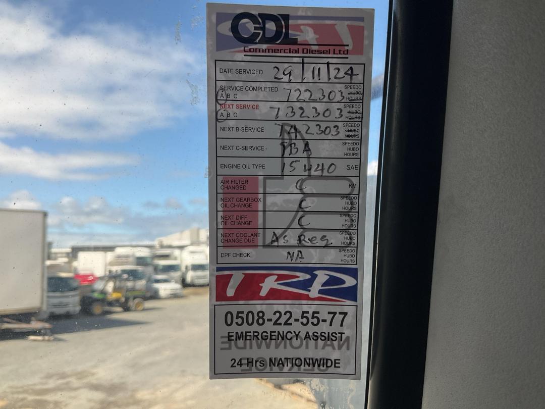 Photo '34' of UD TRUCKS CG31470 Rubbish Compactor