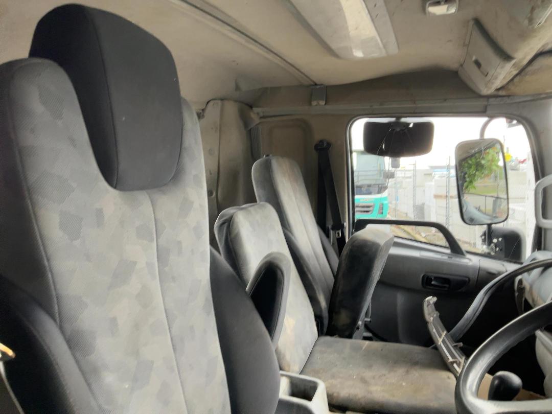 Photo '7' of UD Trucks MK11250 6x4 Flat Deck