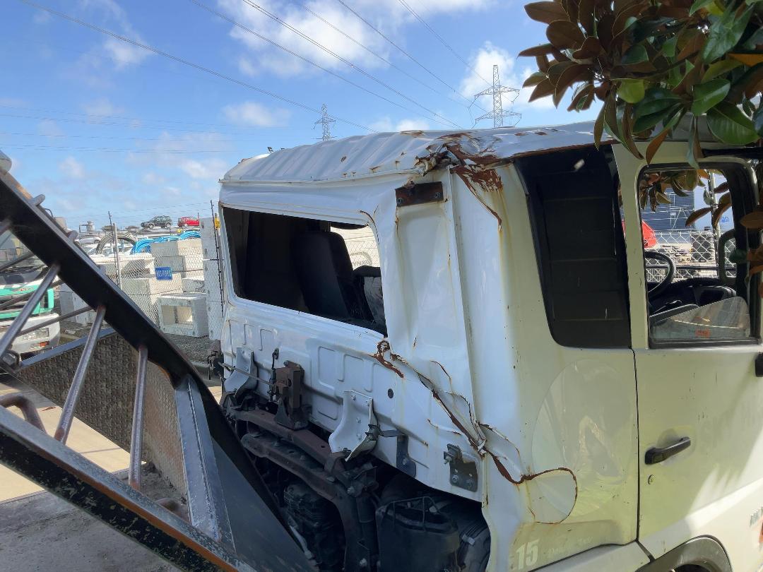 Photo '30' of UD Trucks MK11250 6x4 Flat Deck