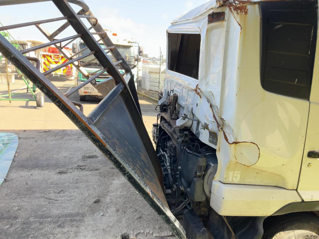 Photo '41' of UD Trucks MK11250 6x4 Flat Deck