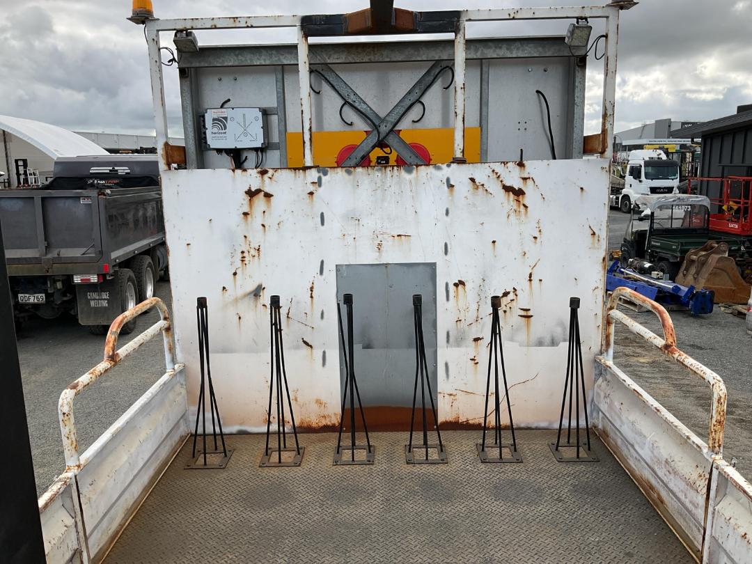 Photo '22' of UD Trucks PK17280 Traffic Management Photo '22' of UD Trucks PK17280 Traffic Management