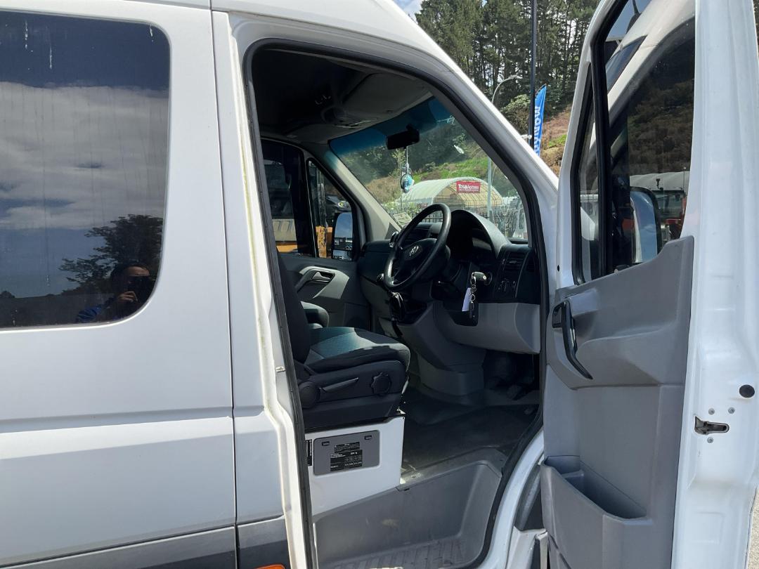 Photo '9' of Volkswagen Crafter 35 LWB 105 MAN Motorhome